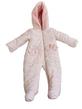 Tahari Baby Pink Houndstooth Puffer Snowsuit Size 6/9M
